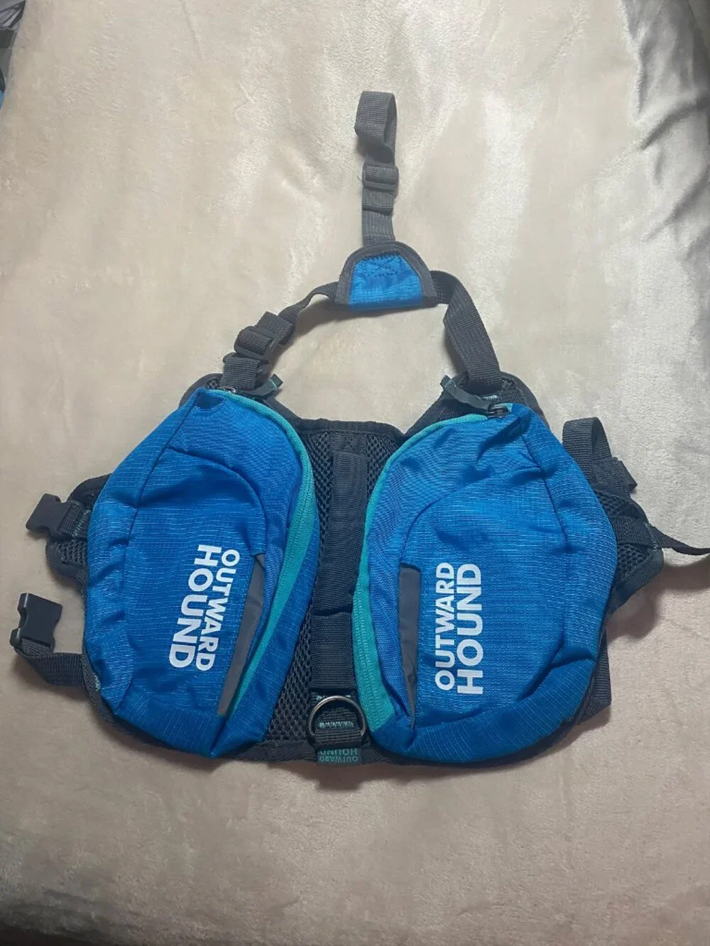 Outward Hound Matching Walking/Hiking Packs for You and Your Pup!
